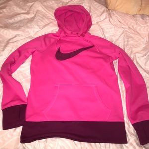 Nike thermafit sweatshirt size M